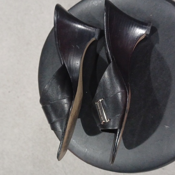 Anne Klein black leather mules. - Picture 2 of 4
